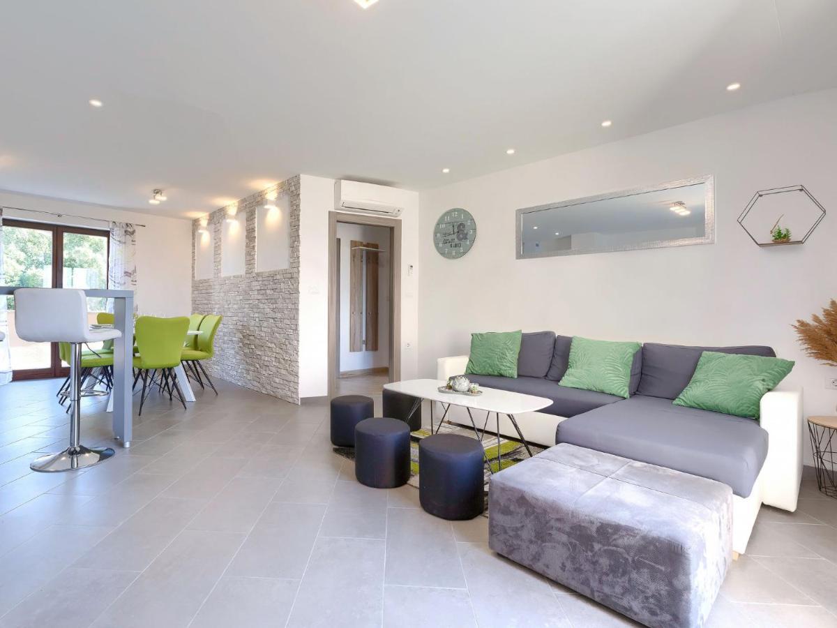 Apartment Joy By Interhome PUY Eksteriør bilde
